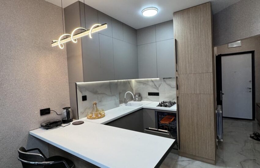 Кухня в 3-комнатной квартире 55 м² в ЖК Black Sea Towers, район Багратиони, Батуми