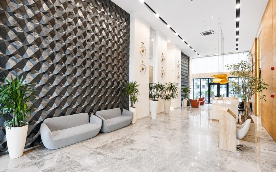 Холл жилого комплекса Next Apartments в Батуми